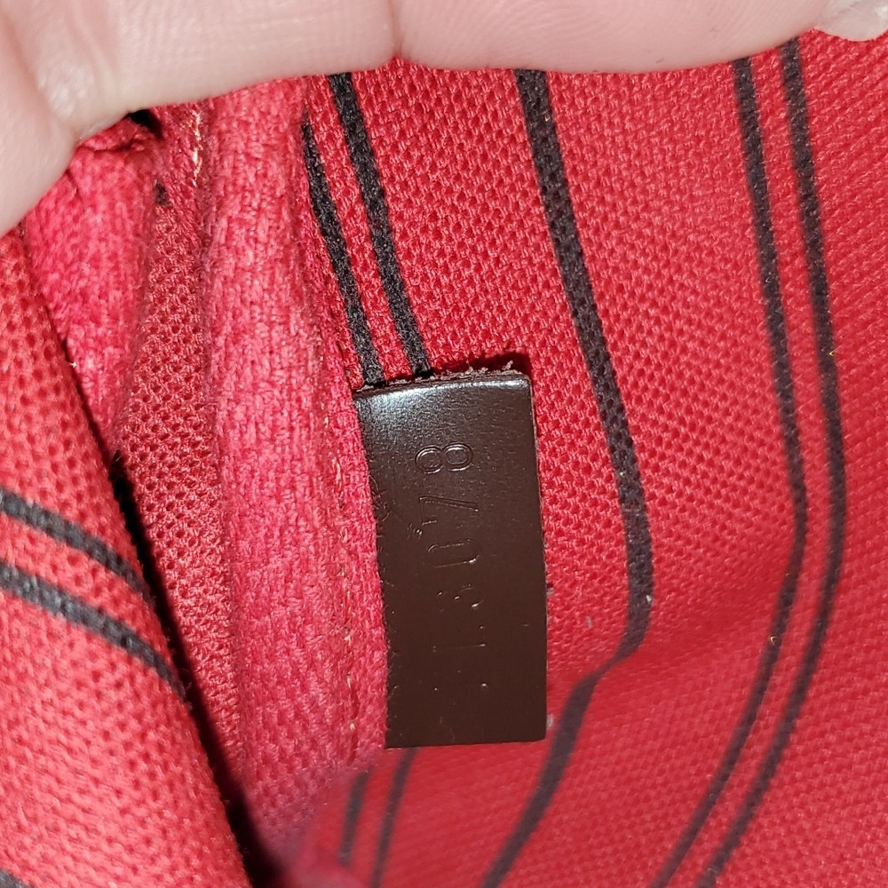Louis Vuitton Damier Ebene Mini Pochette - EUC - Picture 10 of 16